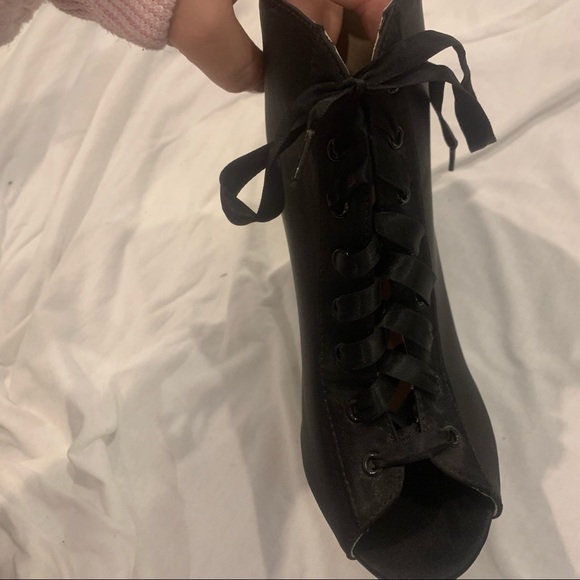 Lace up heels - Picture 4 of 4